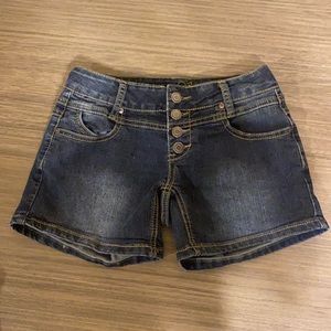 352 - Shorts - woman’s